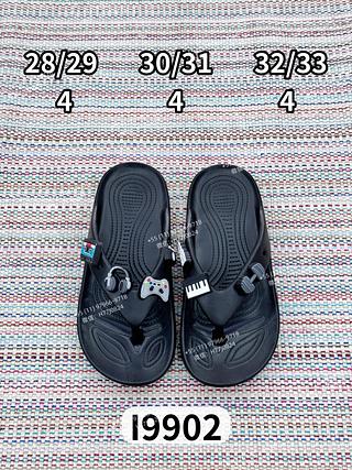 I9902 chinelos com pingentes